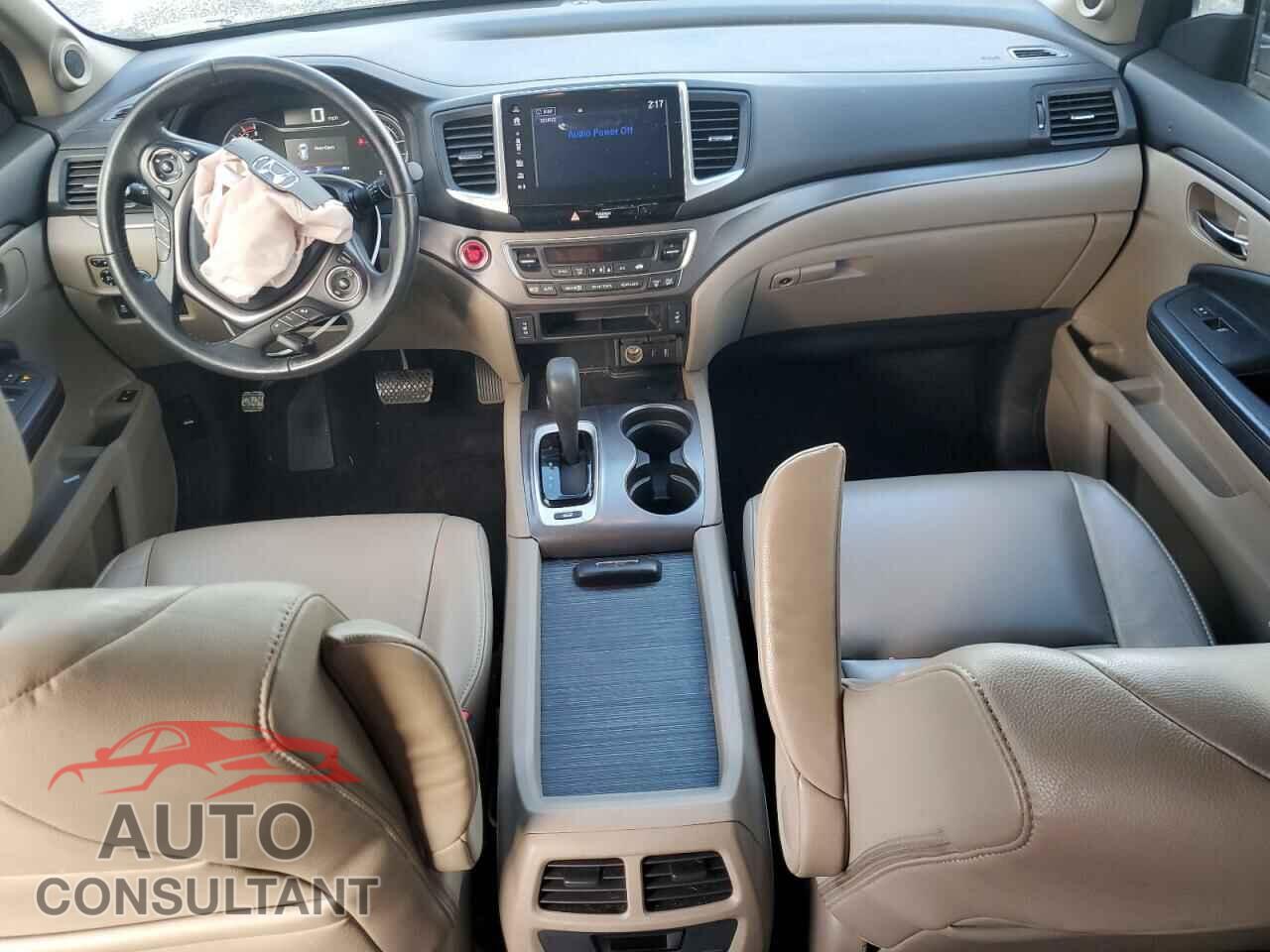 HONDA PILOT 2017 - 5FNYF6H73HB005602