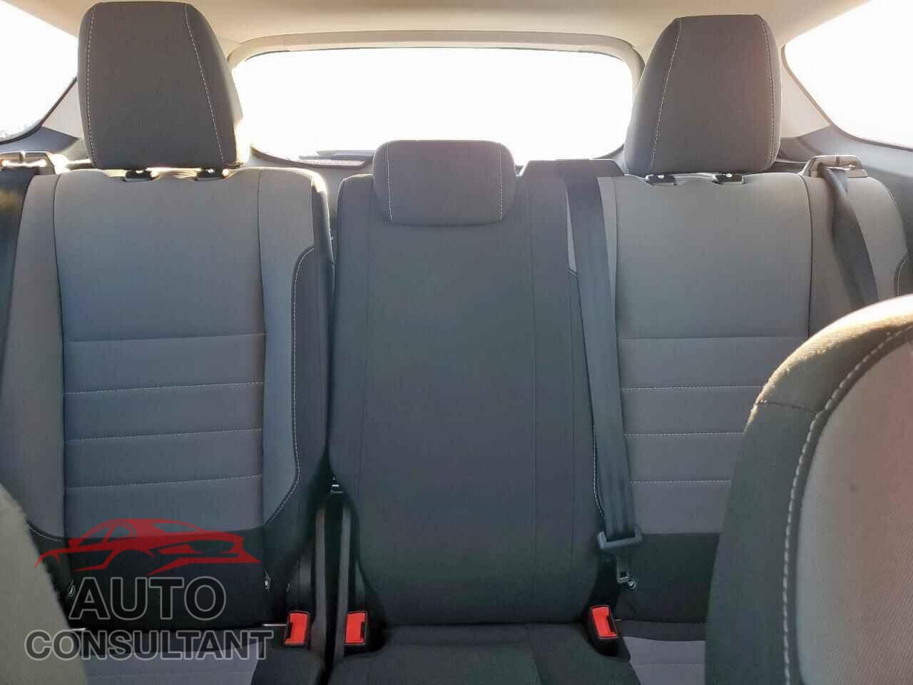 FORD ESCAPE 2017 - 1FMCU0F79HUD01954