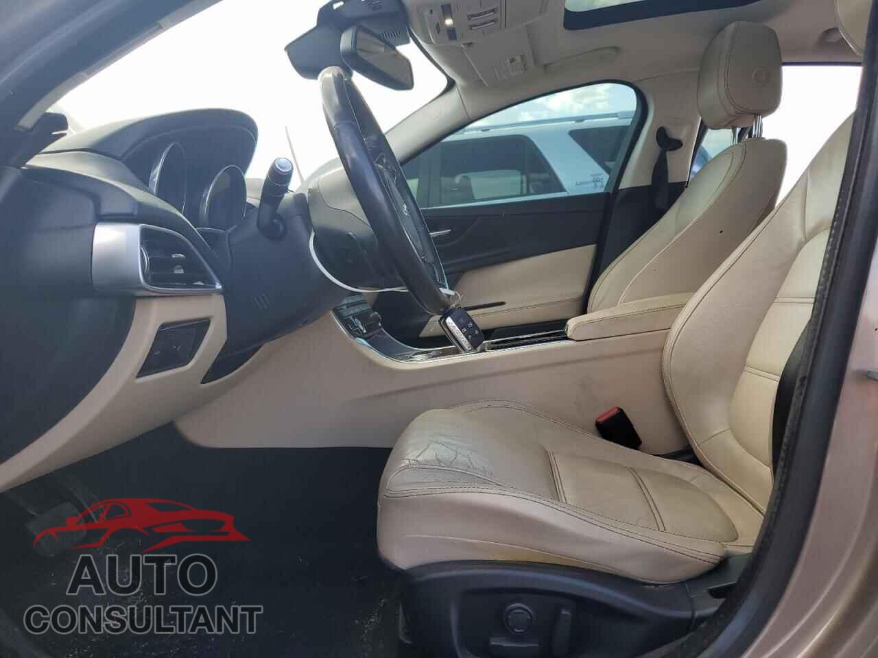 JAGUAR XE 2017 - SAJAE4BN8HA968313