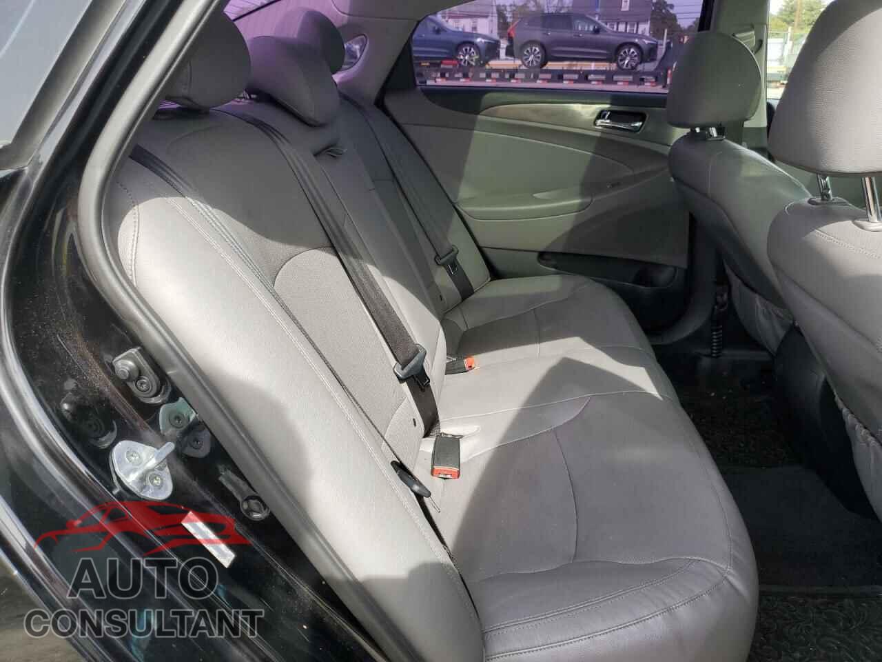 HYUNDAI SONATA 2014 - KMHEC4A43EA110236