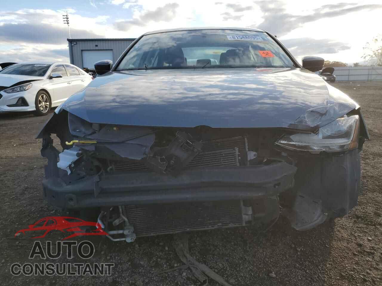 VOLKSWAGEN JETTA 2017 - 3VW2B7AJ8HM270747