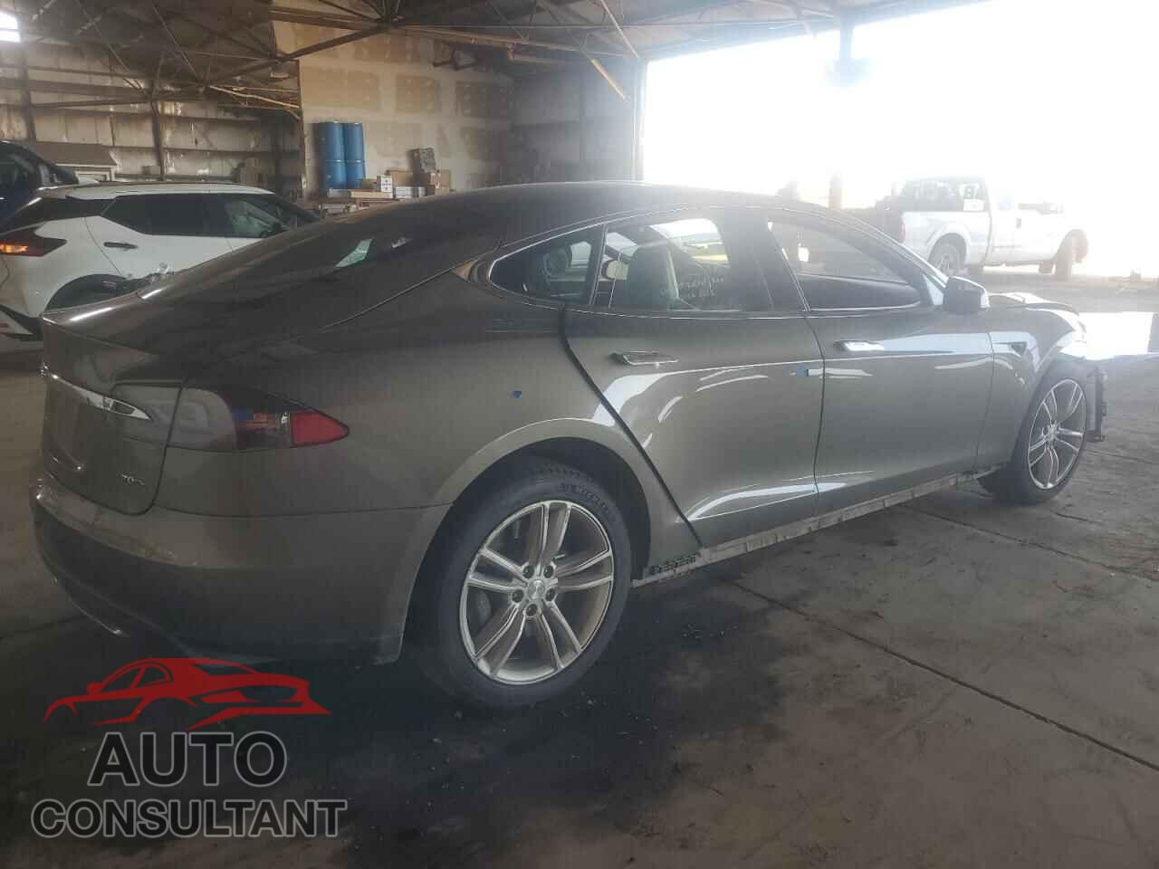 TESLA MODEL S 2015 - 5YJSA1E21FF114167