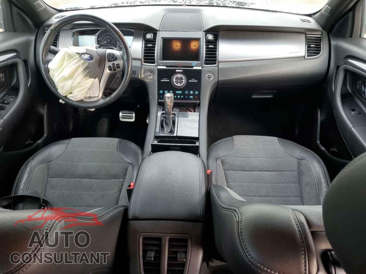 FORD TAURUS 2018 - 1FAHP2KT0JG125130