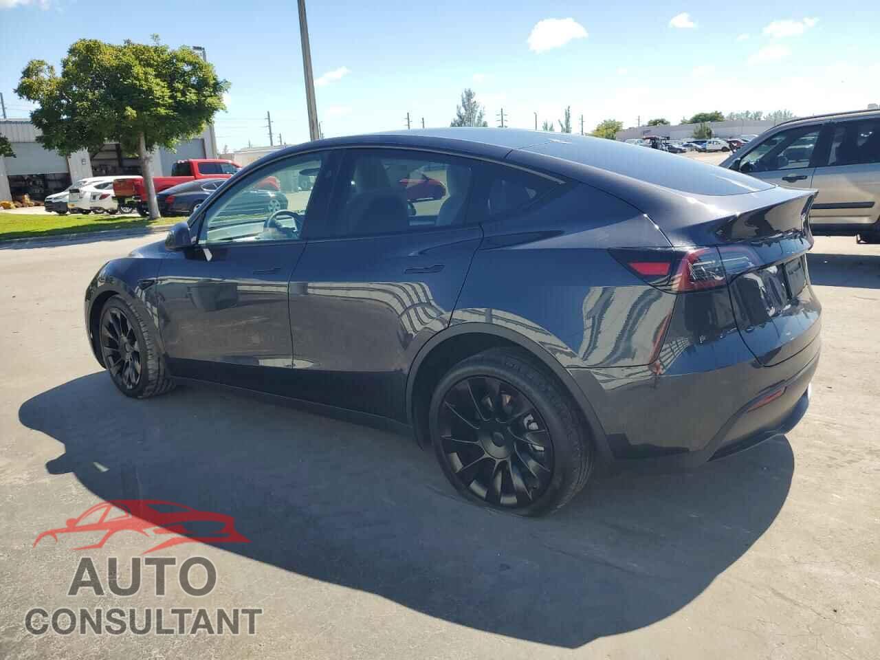 TESLA MODEL Y 2024 - 7SAYGDED7RF212493