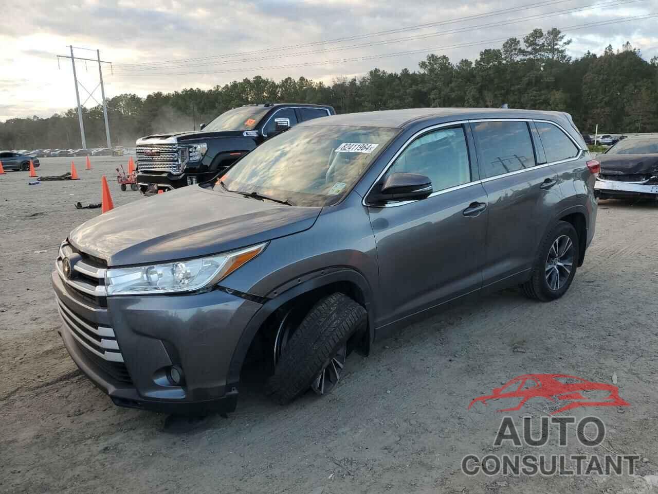 TOYOTA HIGHLANDER 2018 - 5TDBZRFH3JS862563