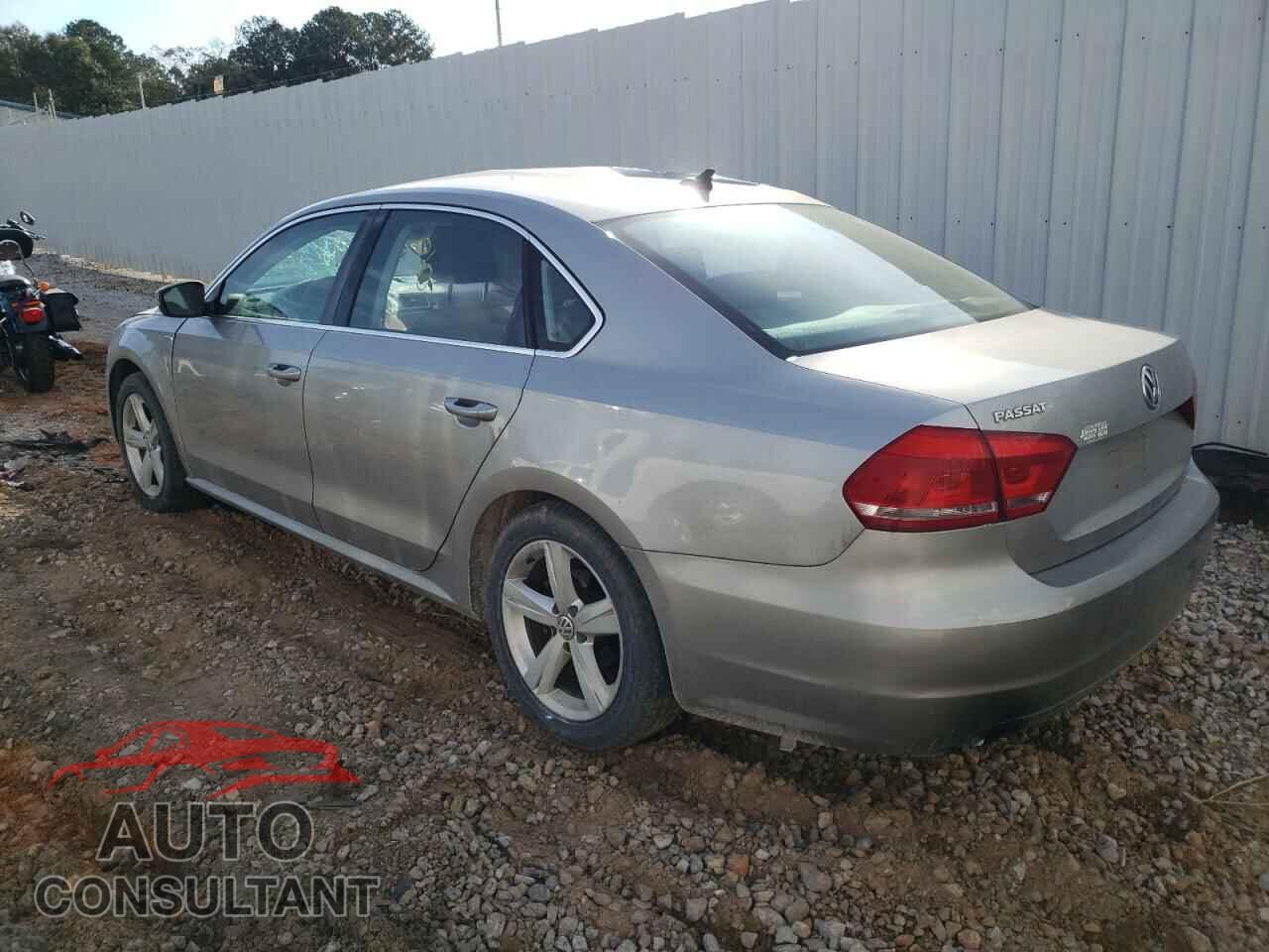 VOLKSWAGEN PASSAT 2014 - 1VWAT7A36EC057495