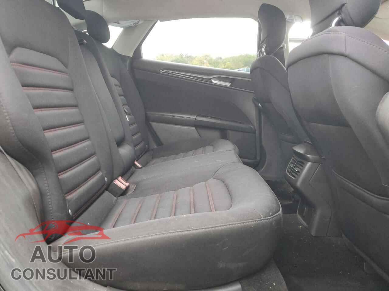 FORD FUSION 2013 - 3FA6P0HR8DR123775
