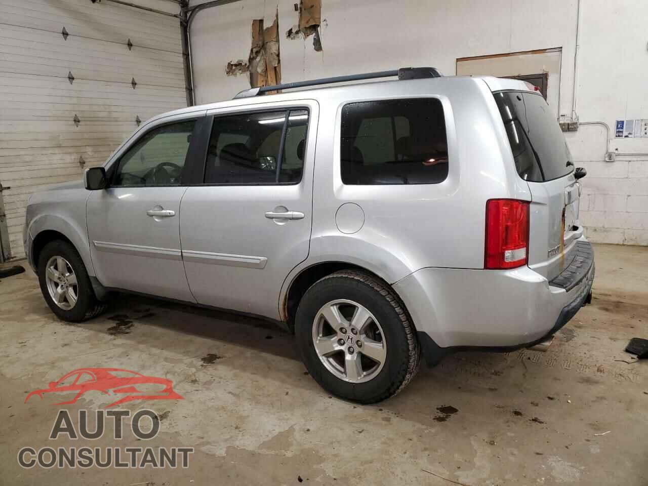 HONDA PILOT 2010 - 5FNYF4H60AB013495