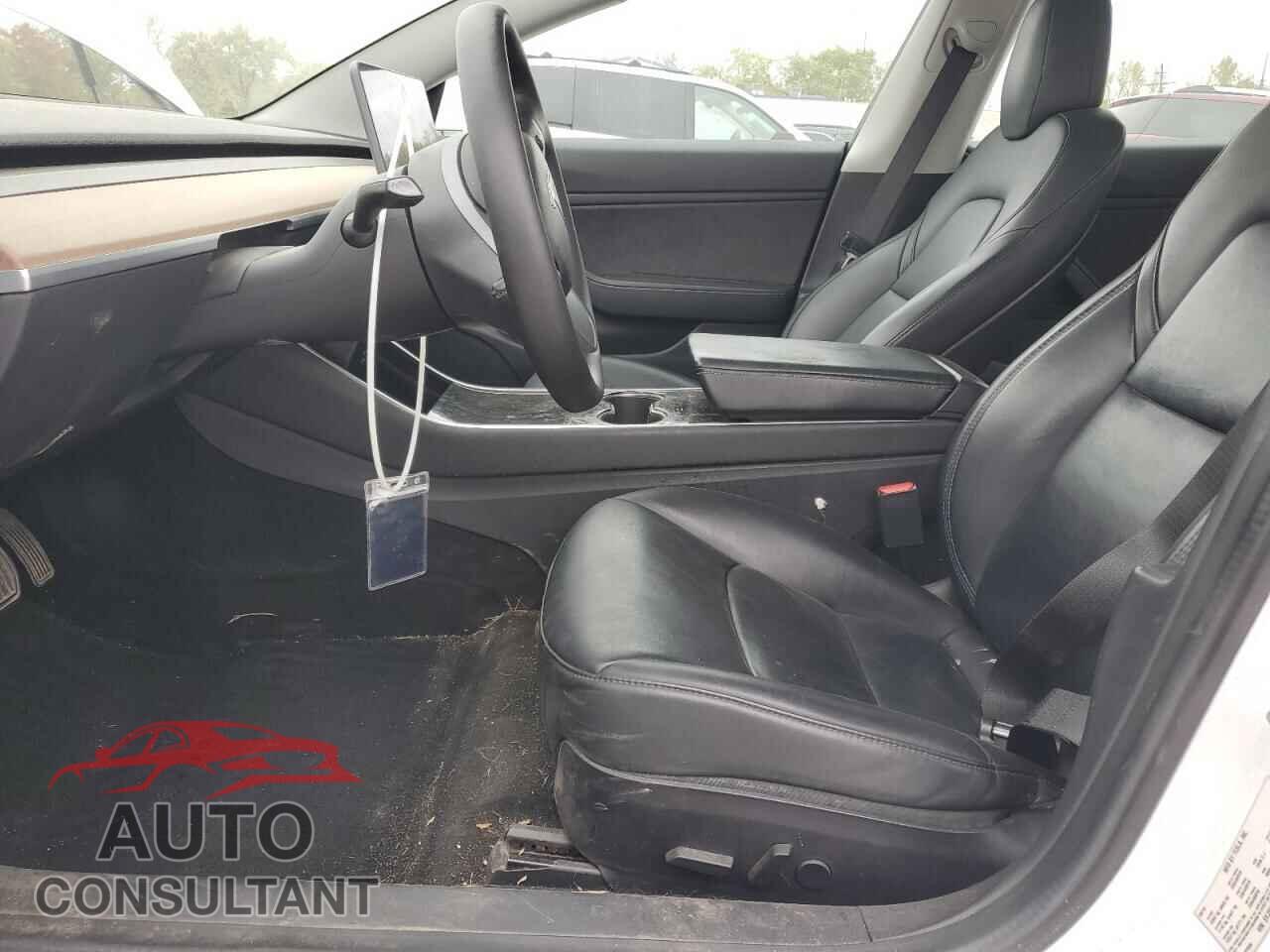 TESLA MODEL 3 2019 - 5YJ3E1EB0KF469768