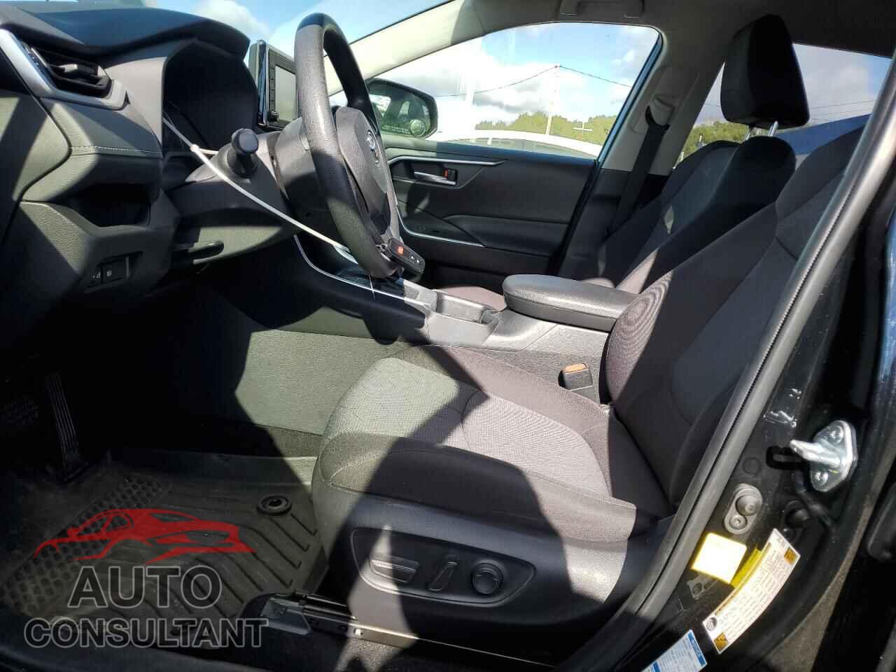 TOYOTA RAV4 2020 - JTMP1RFV4LJ037795