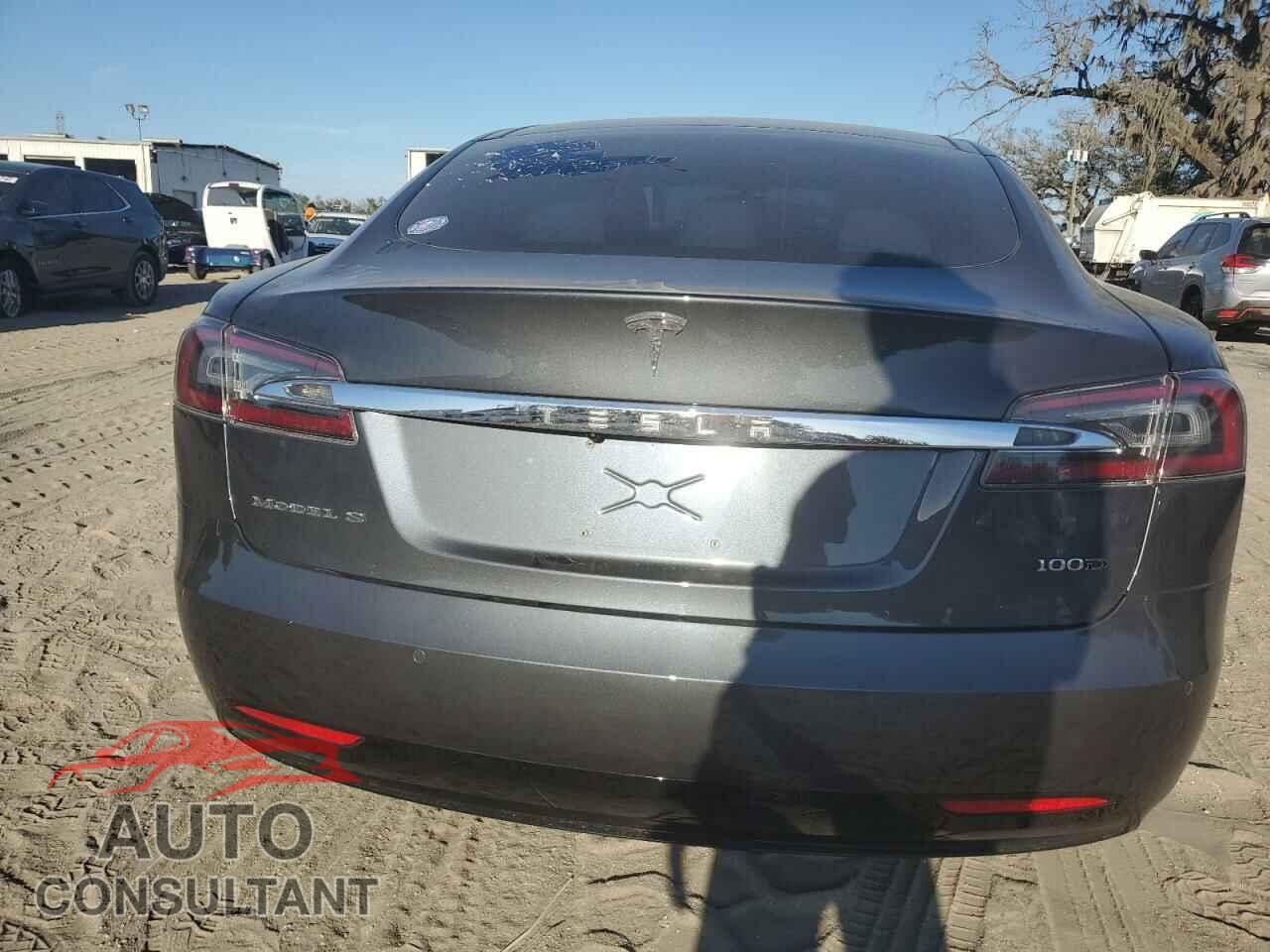 TESLA MODEL S 2018 - 5YJSA1E24JF273080