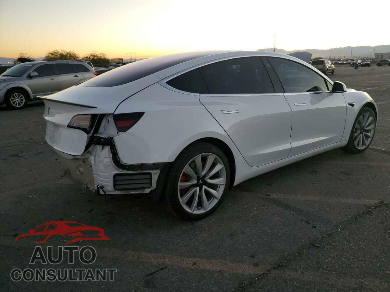 TESLA MODEL 3 2018 - 5YJ3E1EA1JF047093