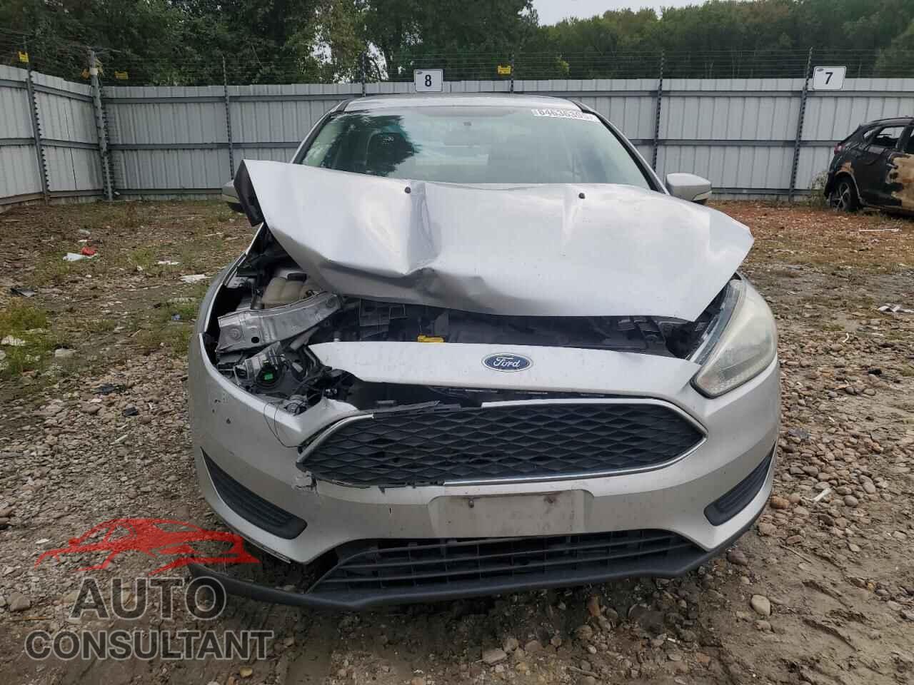 FORD FOCUS 2017 - 1FADP3F21HL272483