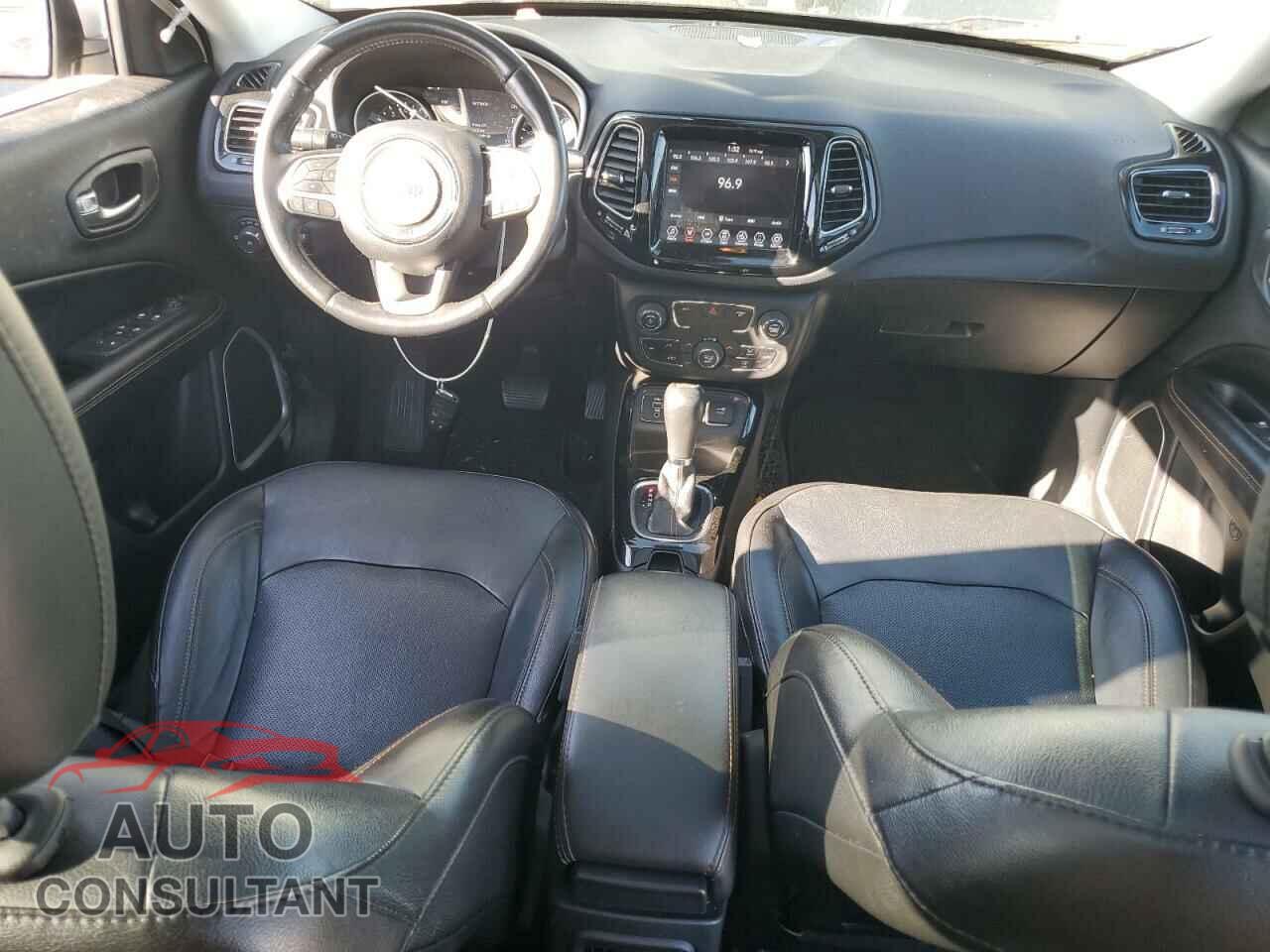 JEEP COMPASS 2020 - 3C4NJCCB2LT141015