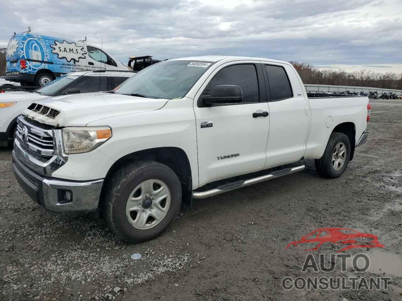 TOYOTA TUNDRA 2017 - 5TFUW5F14HX618535