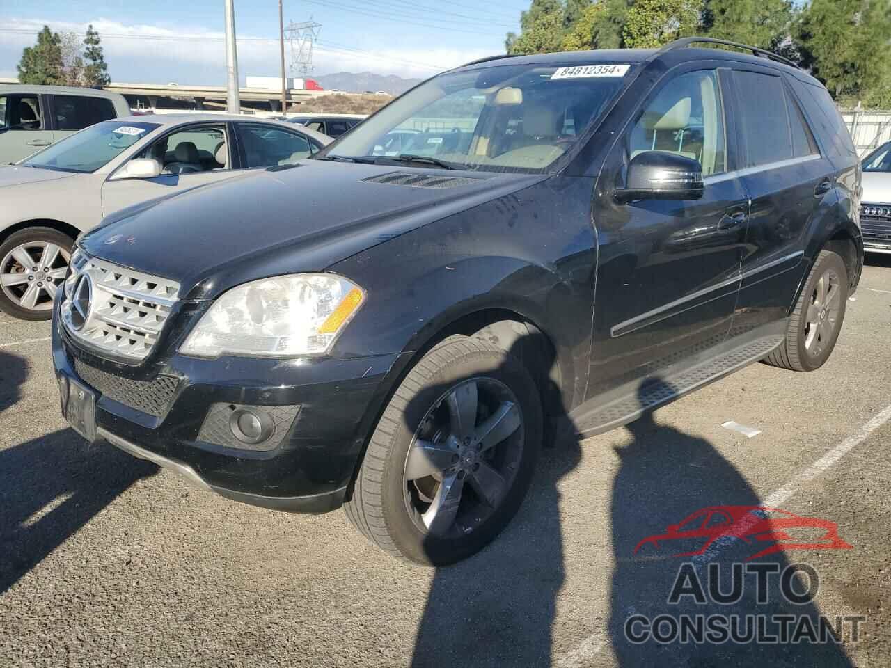 MERCEDES-BENZ M-CLASS 2011 - 4JGBB8GB7BA642121