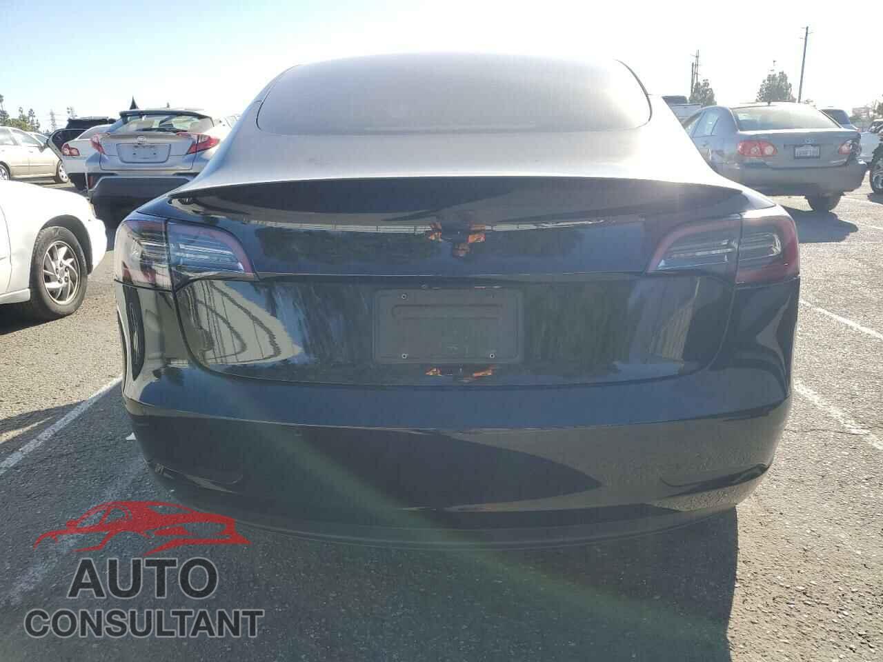 TESLA MODEL 3 2019 - 5YJ3E1EB8KF438333
