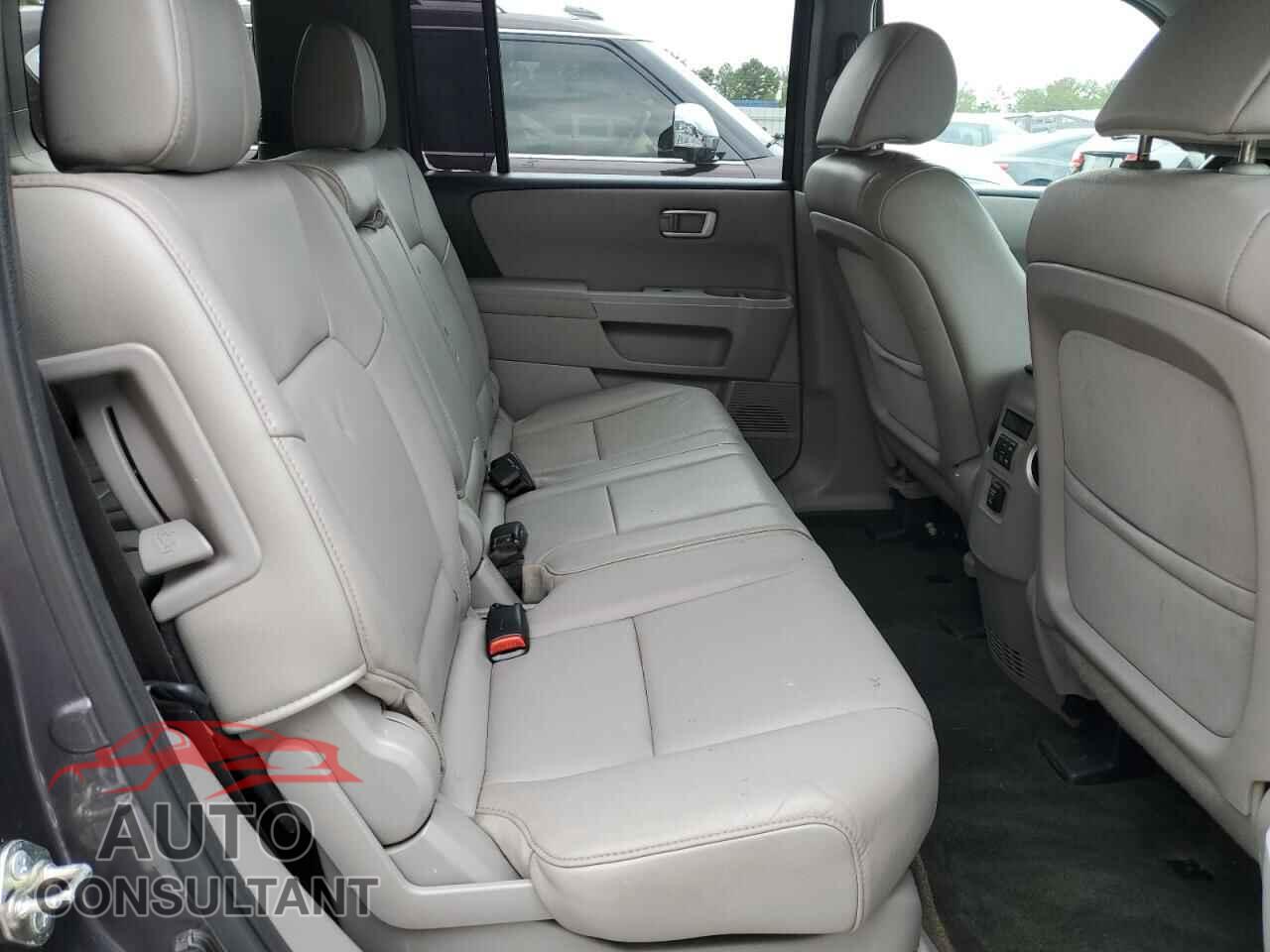 HONDA PILOT 2014 - 5FNYF3H53EB023865
