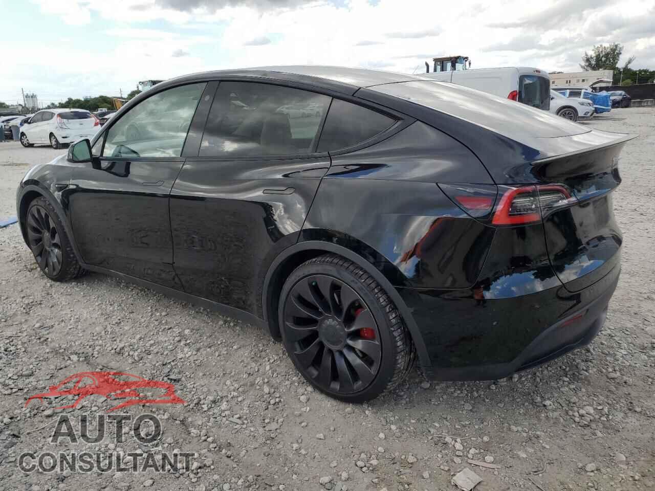 TESLA MODEL Y 2021 - 5YJYGDEF3MF099004
