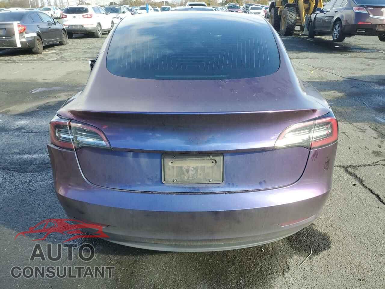 TESLA MODEL 3 2019 - 5YJ3E1EB3KF451975