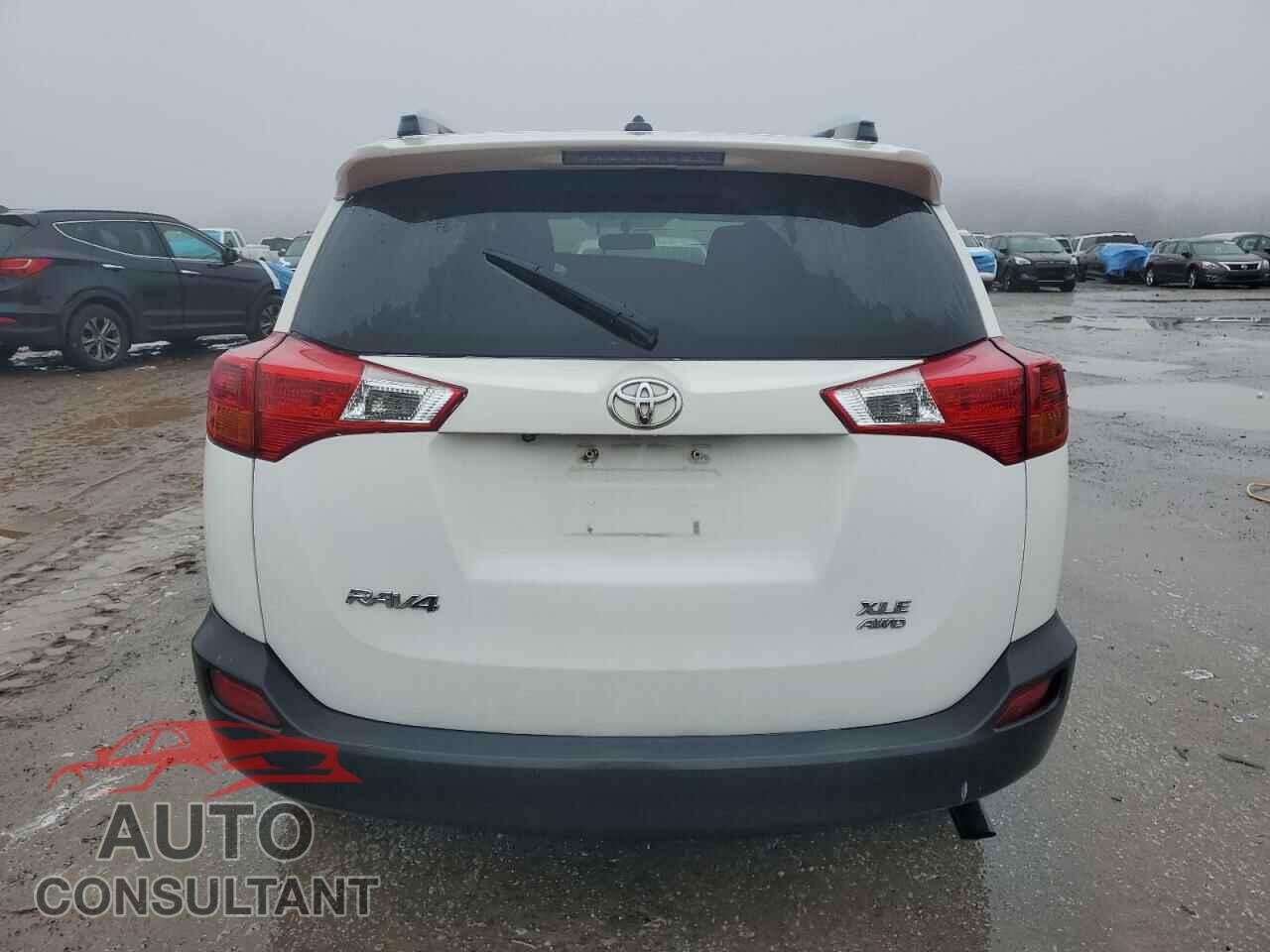 TOYOTA RAV4 2015 - JTMRFREV3FD164357