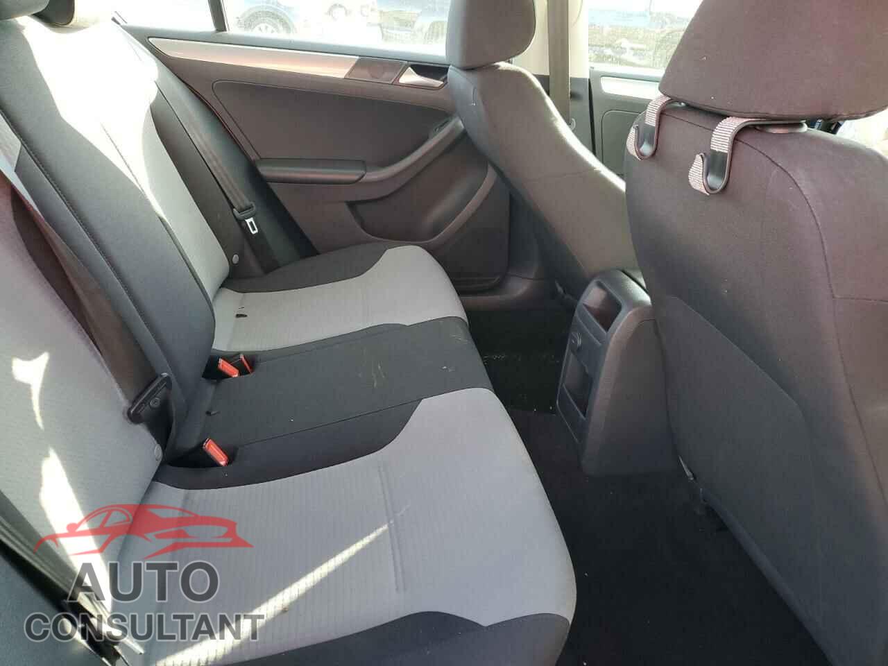 VOLKSWAGEN JETTA 2017 - 3VW2B7AJ6HM387839