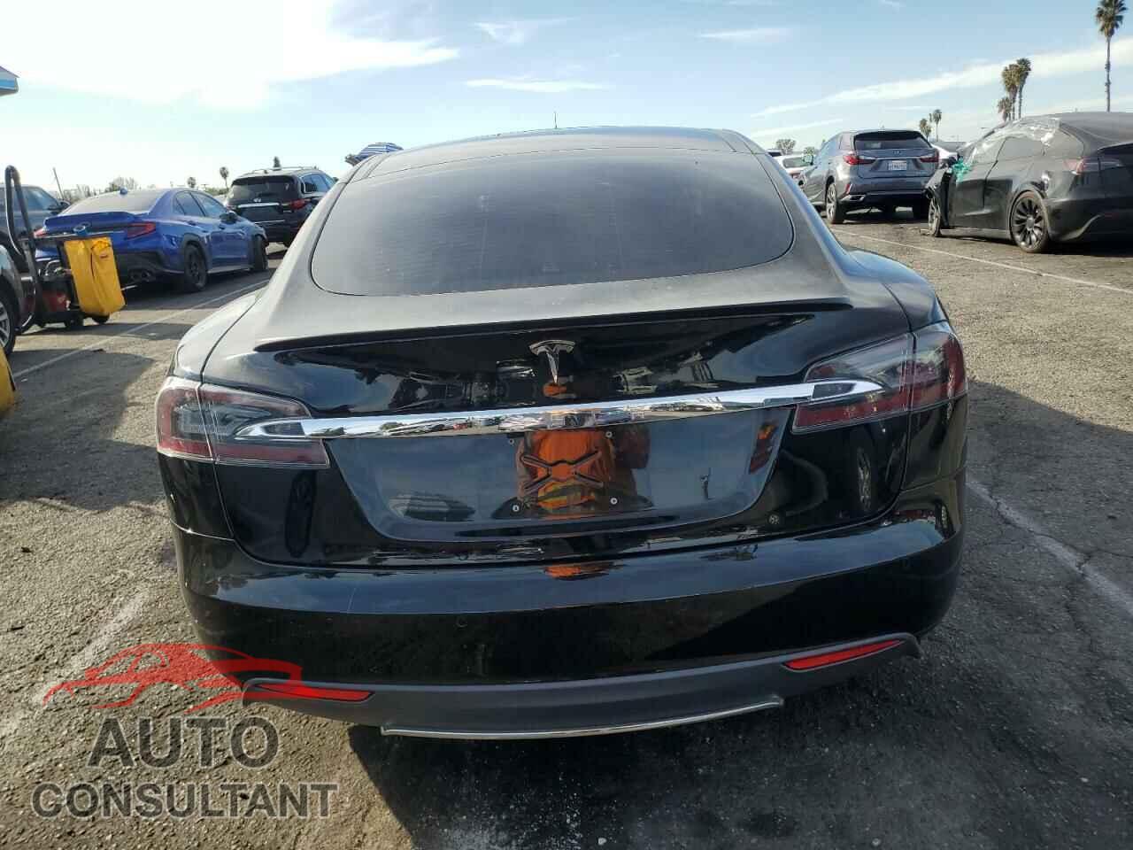 TESLA MODEL S 2014 - 5YJSA1H17EFP39691