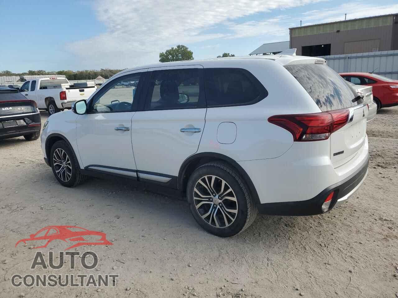 MITSUBISHI OUTLANDER 2017 - JA4AD3A38HZ009078