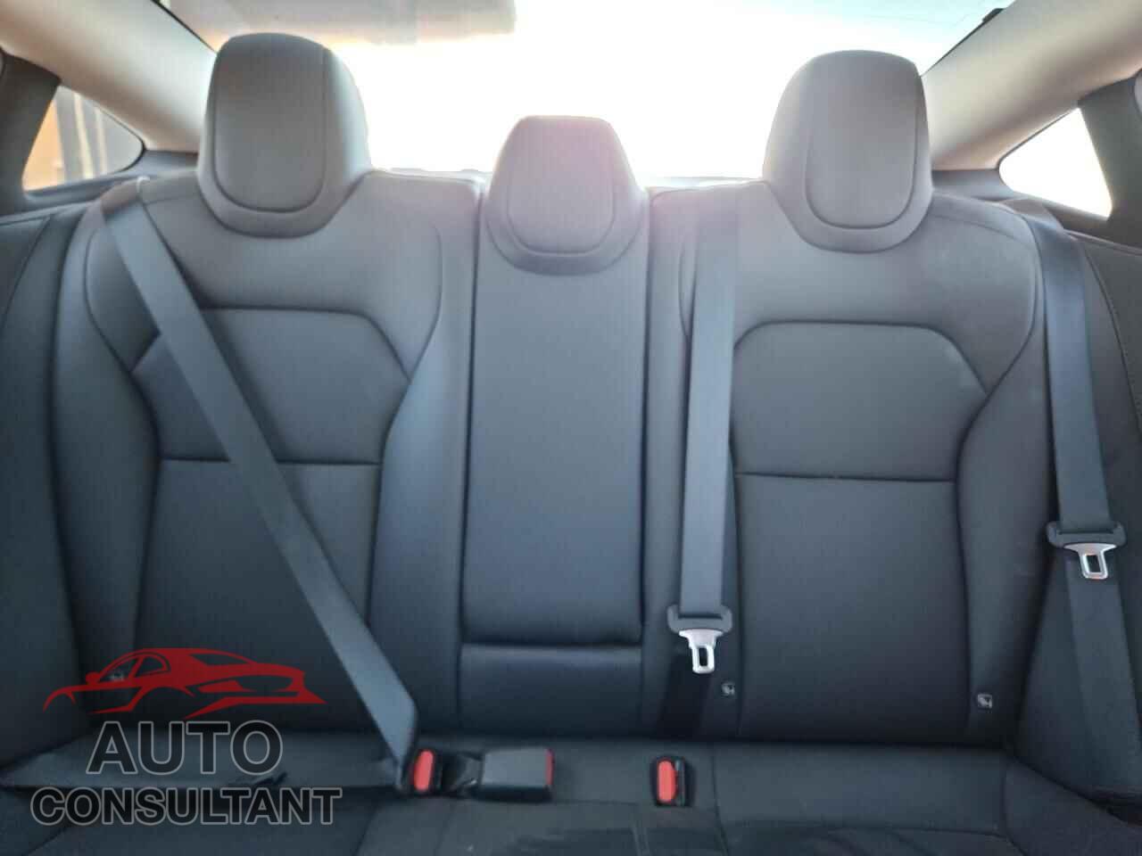 TESLA MODEL 3 2024 - 5YJ3E1ET4RF862417