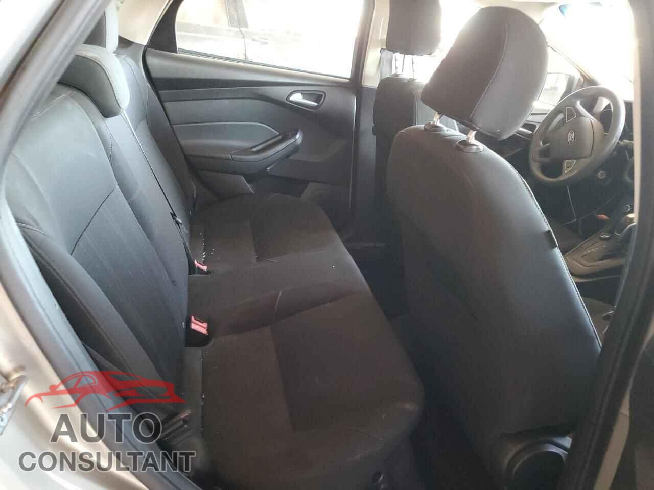 FORD FOCUS 2015 - 1FADP3F2XFL348988