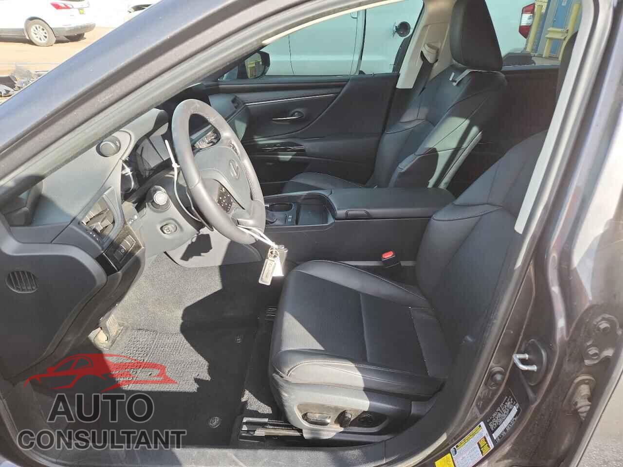 LEXUS ES300 2024 - 58ADA1C15RU046247