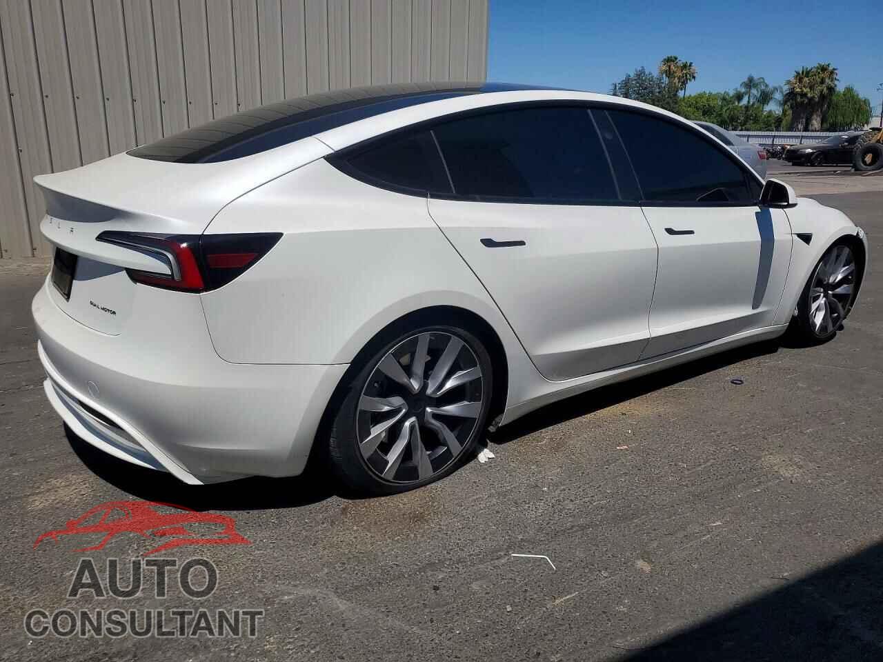 TESLA MODEL 3 2025 - 5YJ3E1EB2SF933773