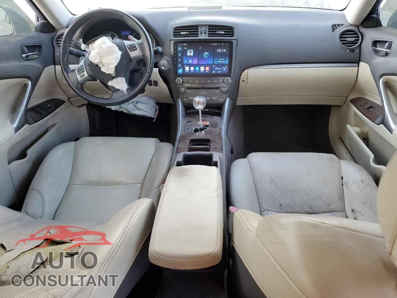 LEXUS IS 2011 - JTHBF5C21B5139138