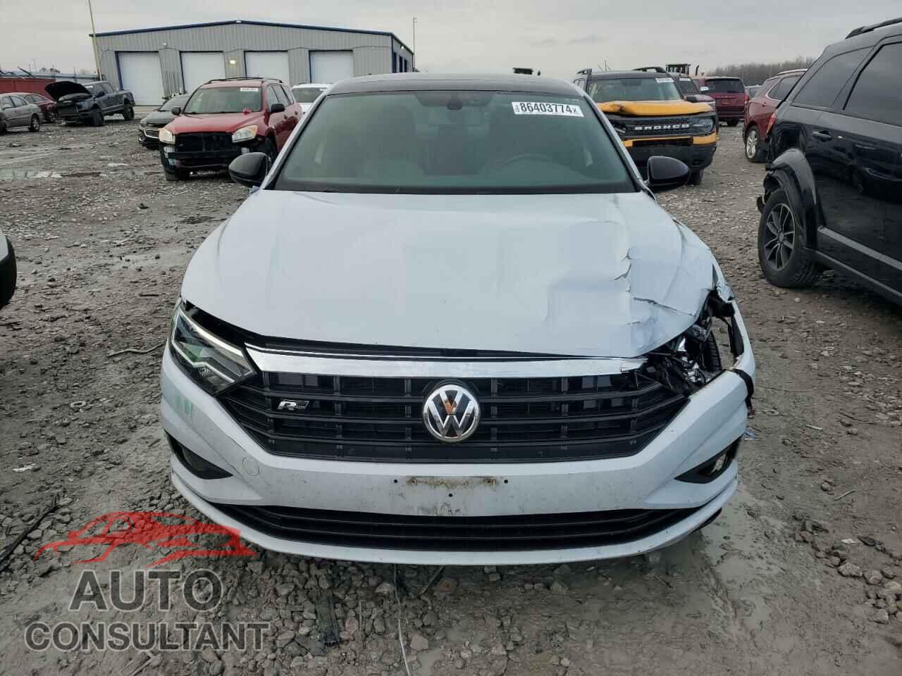 VOLKSWAGEN JETTA 2019 - 3VWC57BUXKM076426