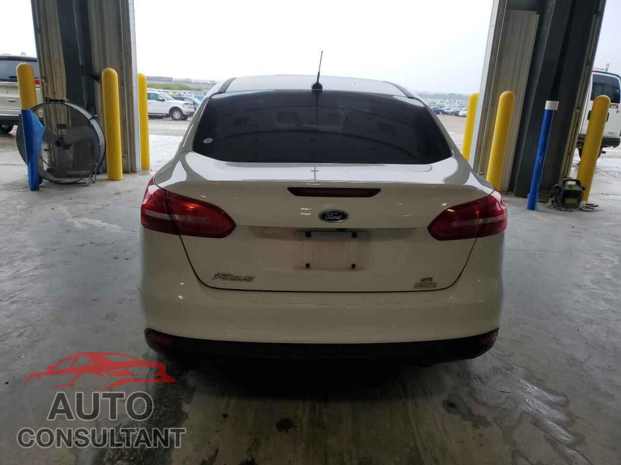 FORD FOCUS 2018 - 1FADP3FE4JL324480