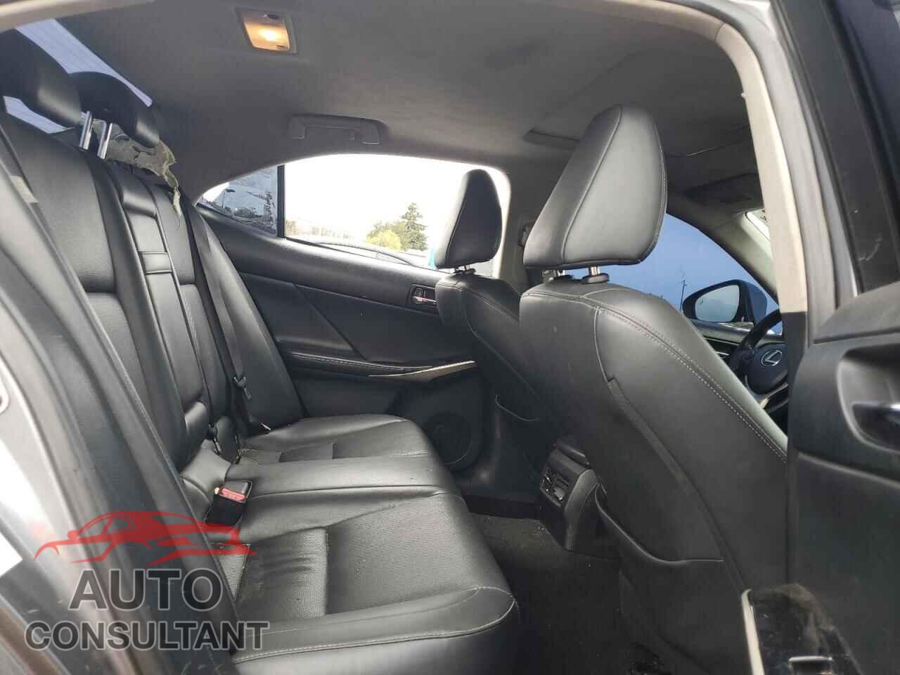 LEXUS IS 2015 - JTHBF1D29F5049376
