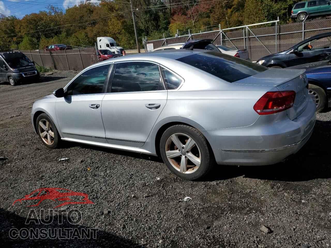 VOLKSWAGEN PASSAT 2012 - 1VWCP7A37CC085137