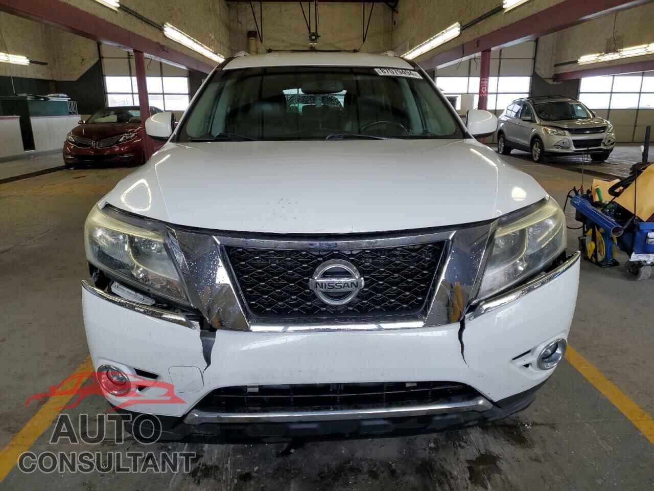 NISSAN PATHFINDER 2013 - 5N1AR2MMXDC689354