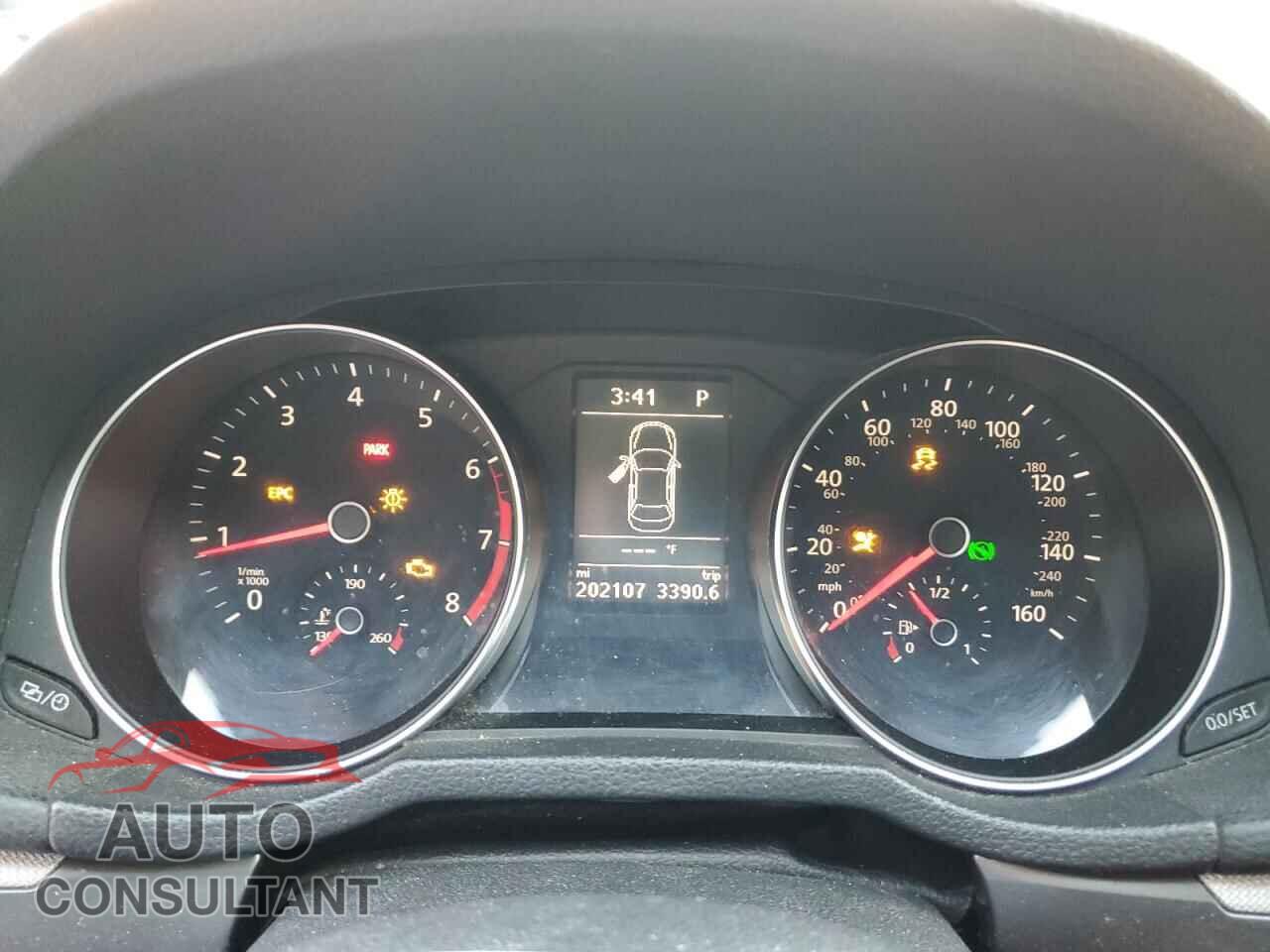 VOLKSWAGEN PASSAT 2016 - 1VWAT7A39GC033419