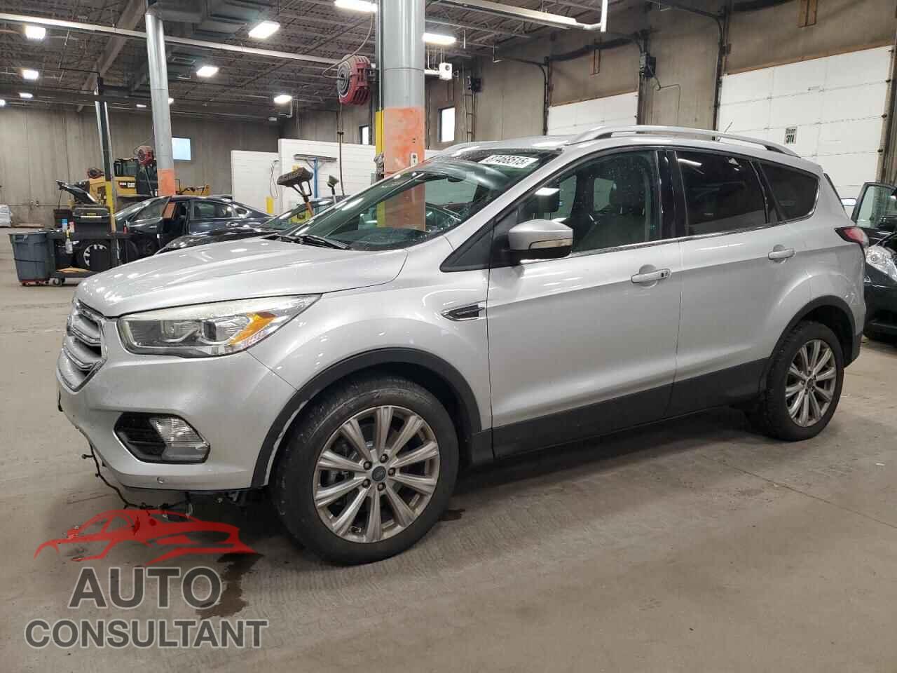 FORD ESCAPE 2017 - 1FMCU9J9XHUD11471