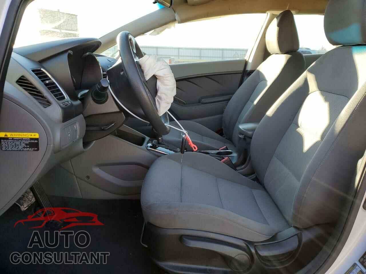 KIA FORTE 2017 - 3KPFK4A77HE059587