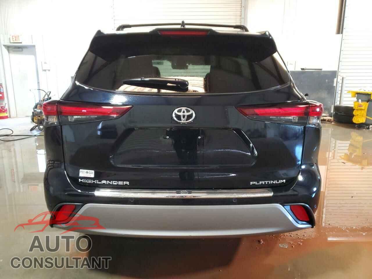 TOYOTA HIGHLANDER 2024 - 5TDKDRAH2RS529157