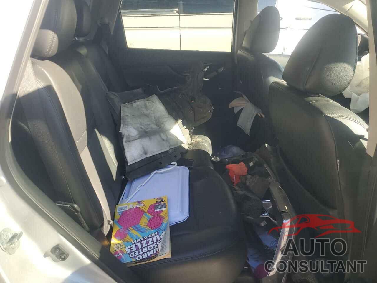 NISSAN ROGUE 2019 - 5N1AT2MVXKC744120