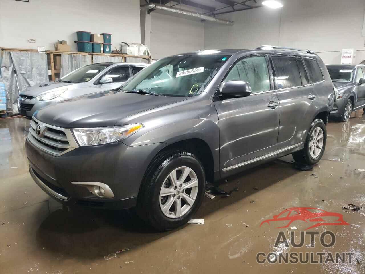 TOYOTA HIGHLANDER 2012 - 5TDBK3EH5CS127993