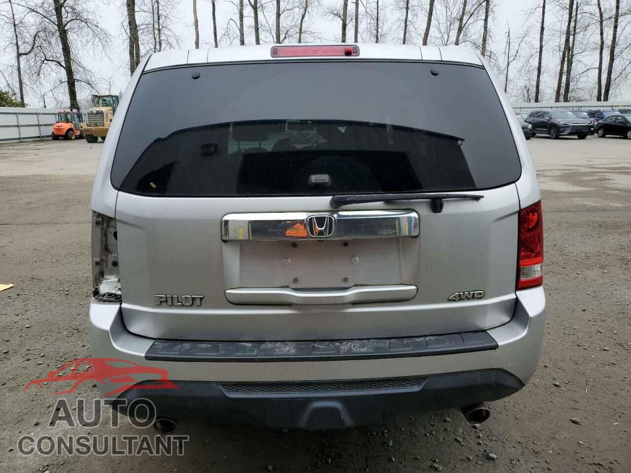 HONDA PILOT 2015 - 5FNYF4H55FB035698