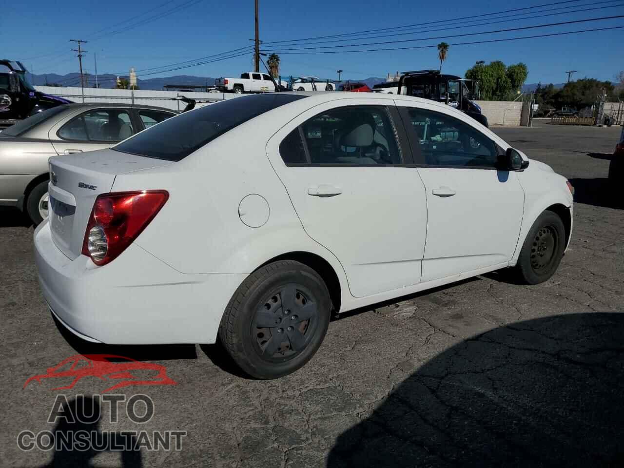 CHEVROLET SONIC 2014 - 1G1JA5SH8E4195937