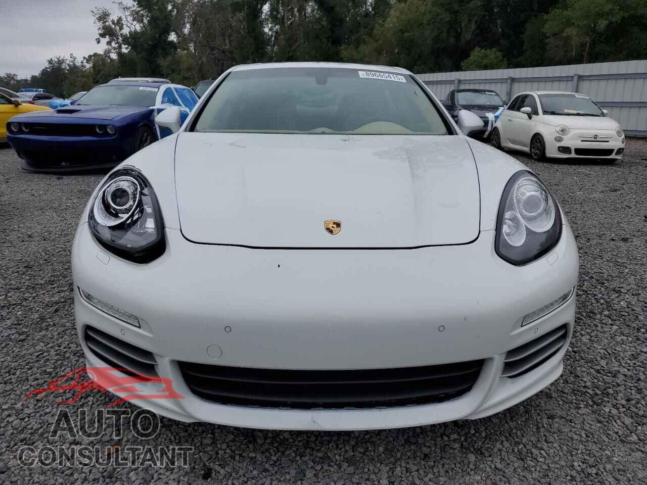 PORSCHE PANAMERA 2015 - WP0AA2A74FL007100