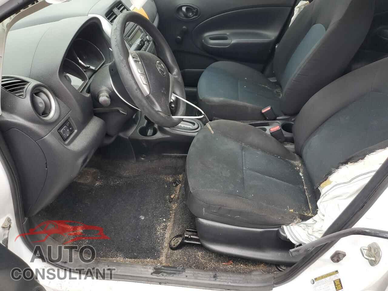 NISSAN VERSA 2017 - 3N1CE2CP9HL379892