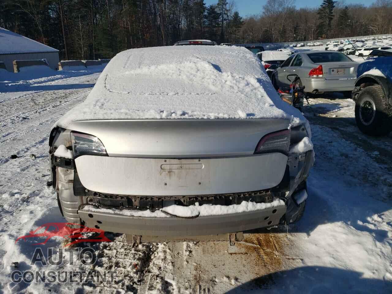 TESLA MODEL 3 2018 - 5YJ3E1EB2JF085795