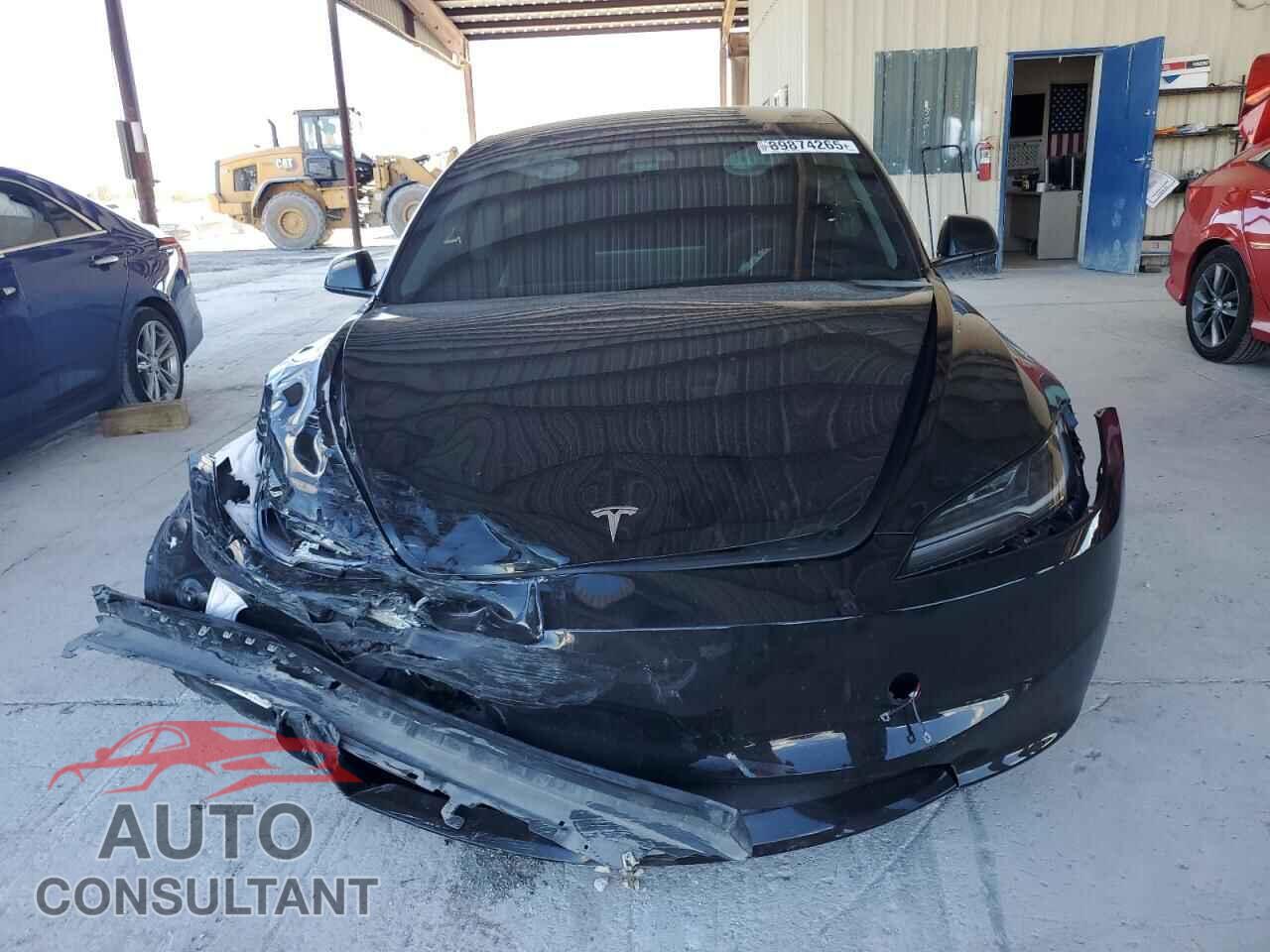 TESLA MODEL 3 2024 - 5YJ3E1EA5RF858875